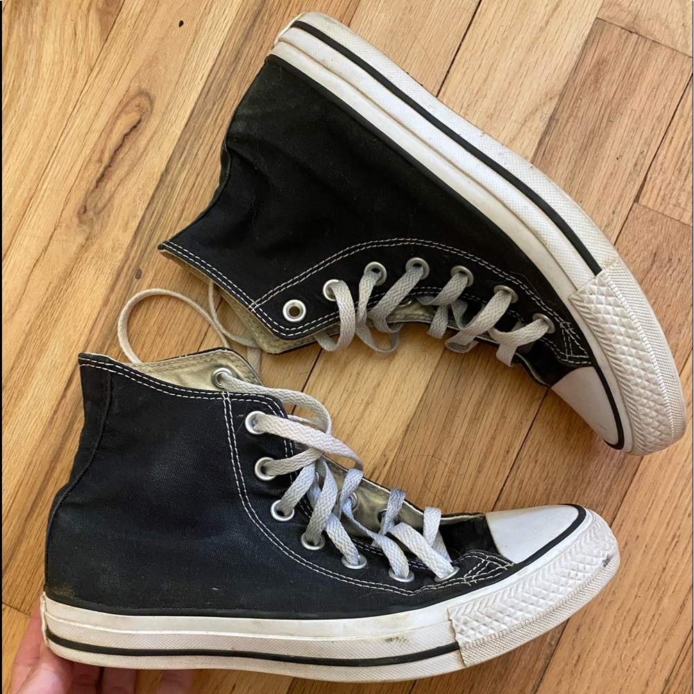 Black high top converse